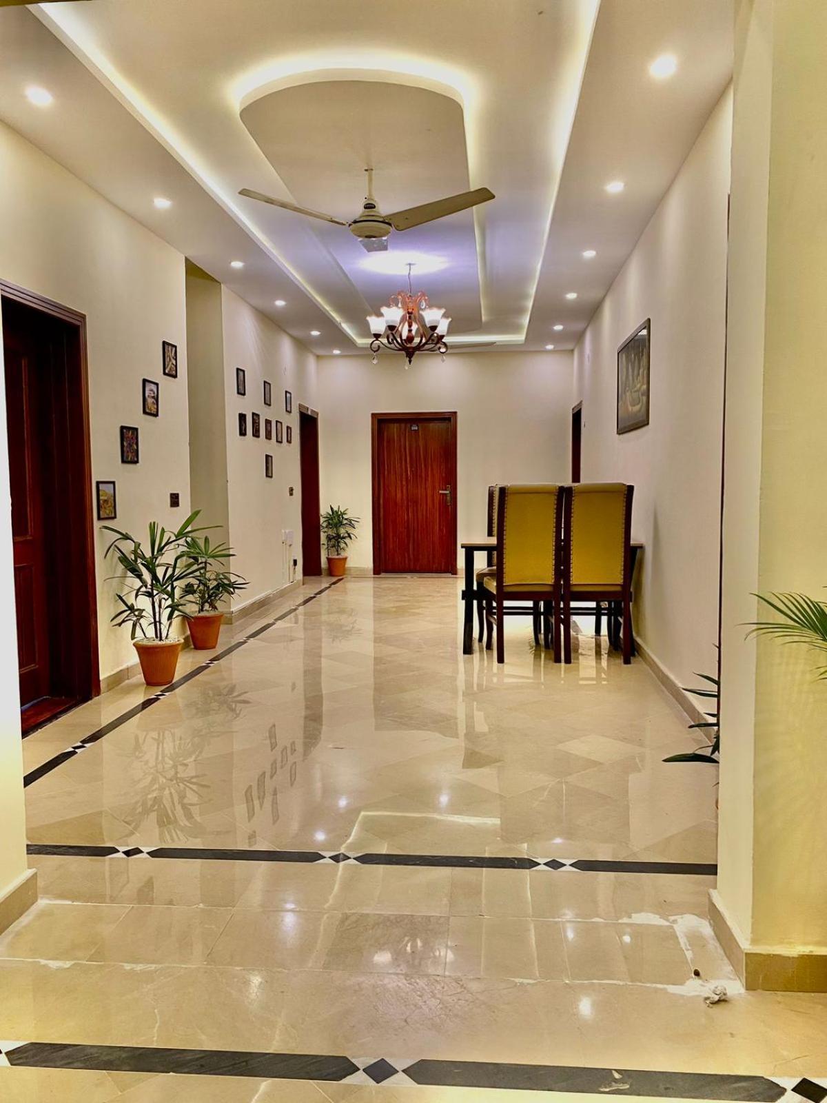فندق Orbit Residency F-7 اسلام اباد المظهر الخارجي الصورة
