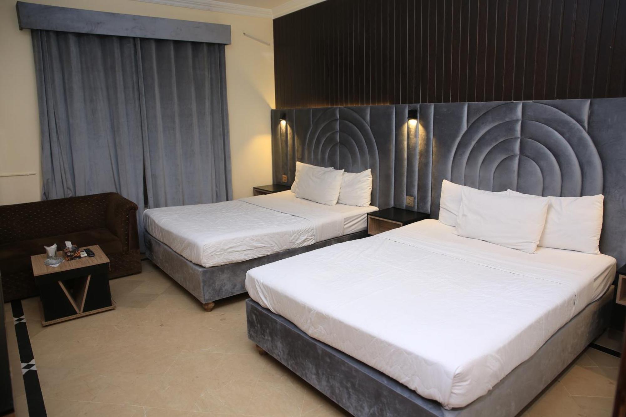 فندق Orbit Residency F-7 اسلام اباد المظهر الخارجي الصورة